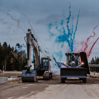 Cтарт серийного производства новых тяжелых гусеничных экскаваторов от RM-TEREX